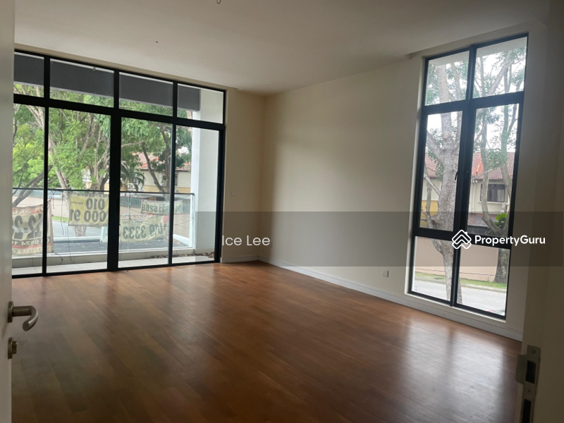 For Sale - Villa 22,Bukit Rimau ,Kota Kemuning,Shah alam Semi