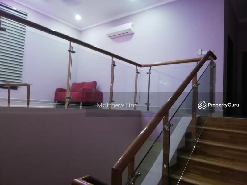 For Sale - Legasi 2 Kota Bayuemas Semi D Renovated Gated