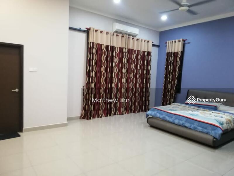 For Sale - Legasi 2 Kota Bayuemas Semi D Renovated Gated