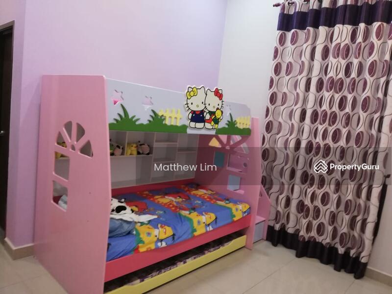 For Sale - Legasi 2 Kota Bayuemas Semi D Renovated Gated