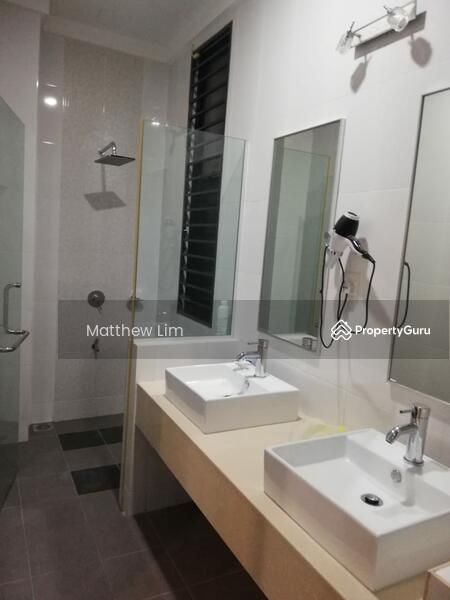 For Sale - Legasi 2 Kota Bayuemas Semi D Renovated Gated