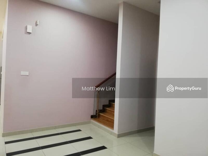 For Sale - Legasi 2 Kota Bayuemas Semi D Renovated Gated