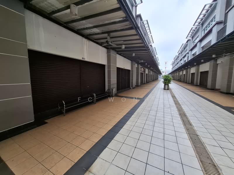 Kedai / Pejabat untuk Dijual di Kelana Jaya (Petaling Jaya) - FC Wong - Ground Shop External Backlane Walkway - PropertyGuru.com.my