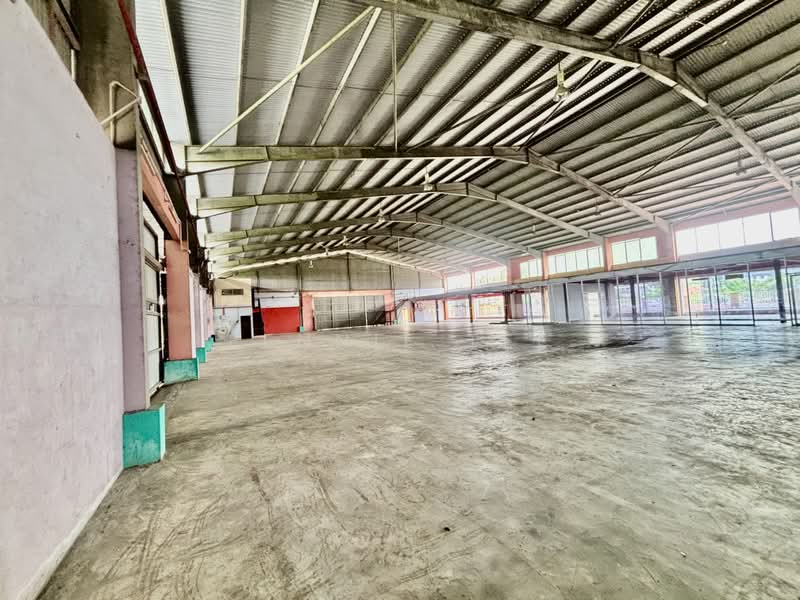 Retail Space for Rent in Teluk Intan (Perak) - Fennie Tee - Interior - PropertyGuru.com.my