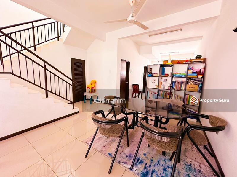 Untuk Dijual - 2 Storey Intermediate Terrace Saujana KLIA, Kota Warisan Dengkil