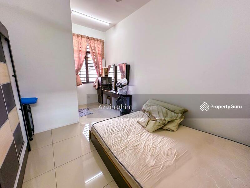 Untuk Dijual - 2 Storey Intermediate Terrace Saujana KLIA, Kota Warisan Dengkil