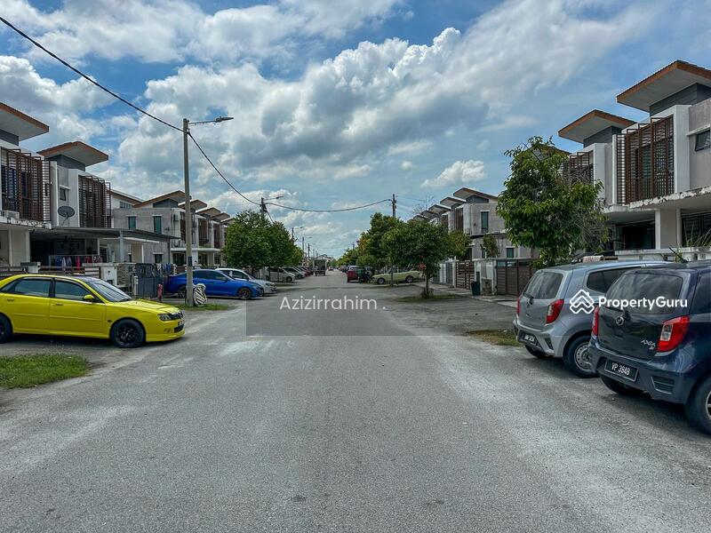 Untuk Dijual - 2 Storey Intermediate Terrace Saujana KLIA, Kota Warisan Dengkil