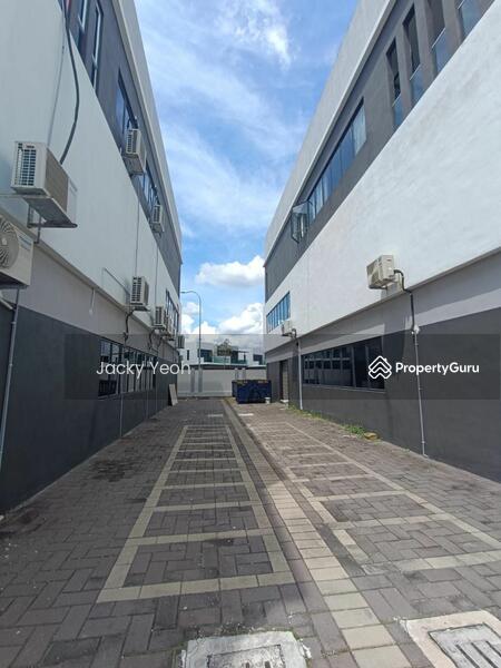 For Sale - Santuari Commercial Centre