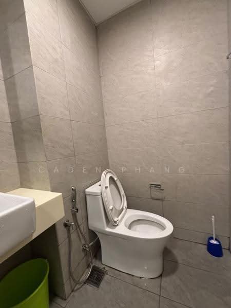 Kondominium untuk Disewa di Vivo Residential Suites - Caden Phang - Bathroom - PropertyGuru.com.my