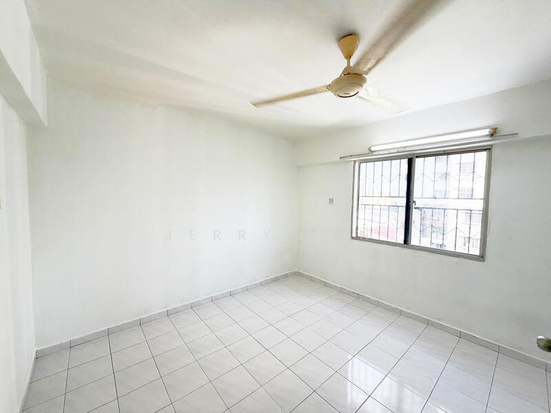 Untuk Disewa - Taman Pekaka