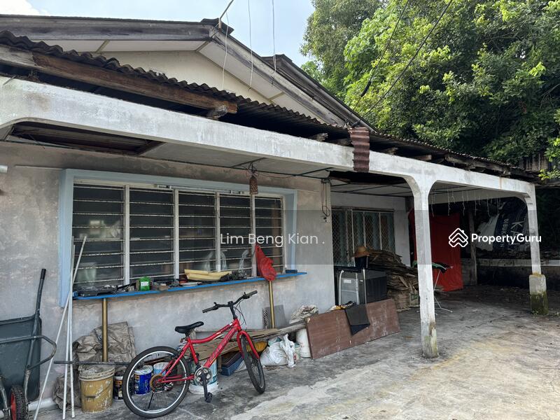 For Sale - Single storey corner lot bungalow kampung tasik permai Ampang