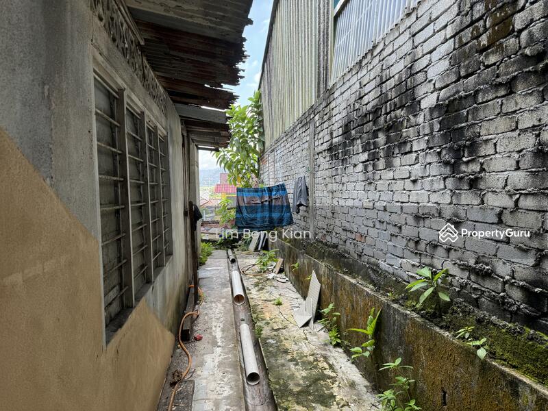 For Sale - Single storey corner lot bungalow kampung tasik permai Ampang