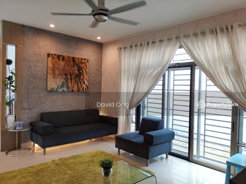 For Sale - taman austin perdana, super huge private garden, mini bangalow