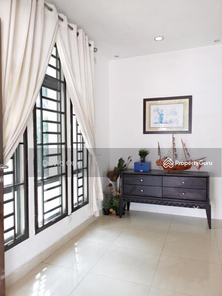For Sale - taman austin perdana, super huge private garden, mini bangalow