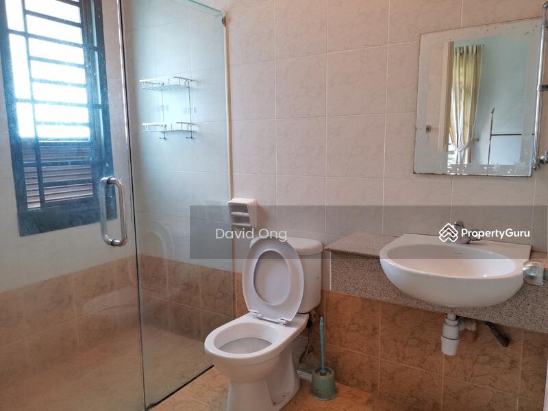For Sale - taman austin perdana, super huge private garden, mini bangalow