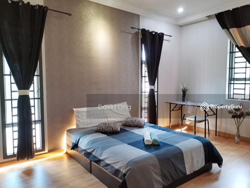 For Sale - taman austin perdana, super huge private garden, mini bangalow