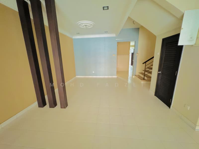 Rumah Teres 2 Tingkat untuk Dijual di Denai Alam (Shah Alam) - Mohd Fadzli - Living Room - PropertyGuru.com.my