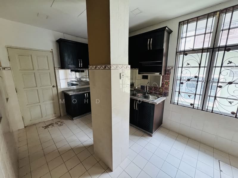 Rumah Teres 2 Tingkat untuk Dijual di Denai Alam (Shah Alam) - Mohd Fadzli - Kitchen - PropertyGuru.com.my