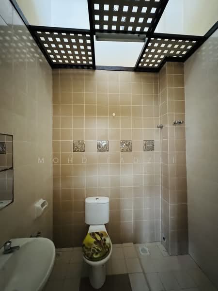 Rumah Teres 2 Tingkat untuk Dijual di Denai Alam (Shah Alam) - Mohd Fadzli - Bathroom - PropertyGuru.com.my
