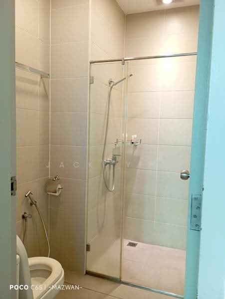 Kediaman Servis untuk Dijual di Straits Garden Suite - Jacky Yeoh - Bathroom - PropertyGuru.com.my