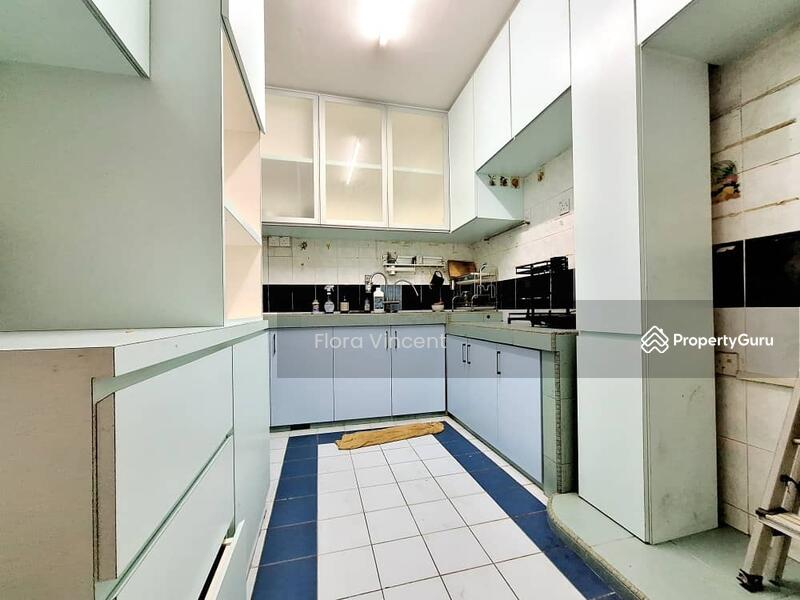 Kondominium untuk Dijual di Endah Regal Condominium - Flora T - PropertyGuru.com.my