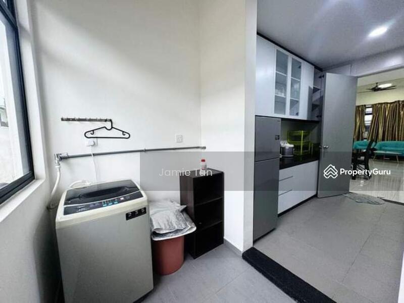 Eco Summer Ecos Summers, Jalan Ekoflora, Taman Mount Austin, Tebrau