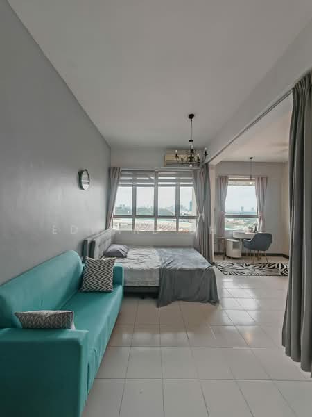 Kondominium untuk Dijual di Ritze Perdana 1 - Edward Chai - Living Room - PropertyGuru.com.my