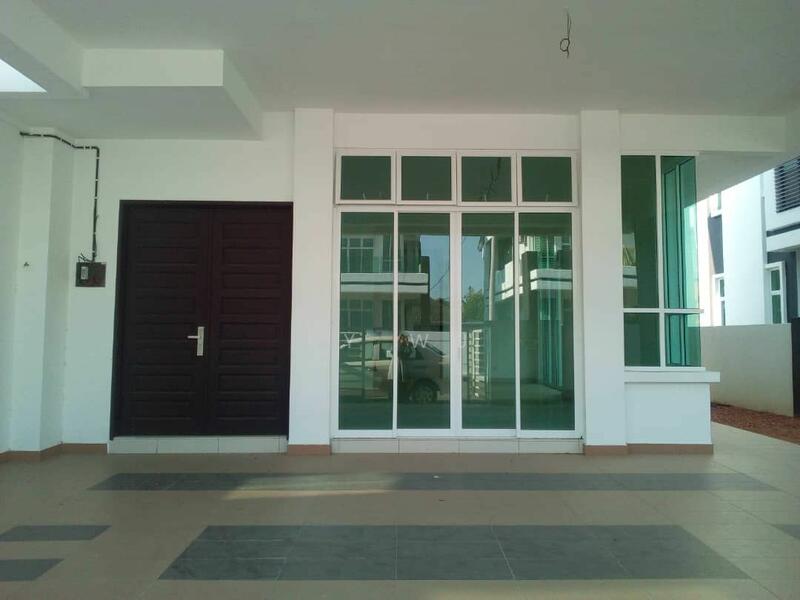 Untuk Dijual - Semi-D house at Taman Rupawan