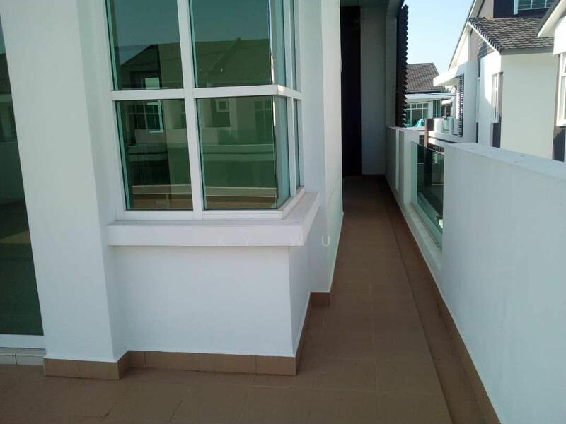 Untuk Dijual - Semi-D house at Taman Rupawan