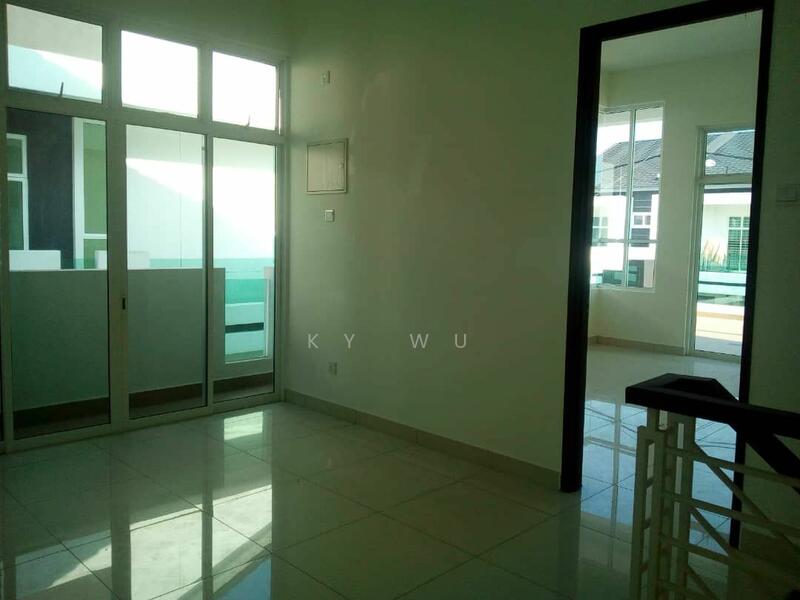 Untuk Dijual - Semi-D house at Taman Rupawan