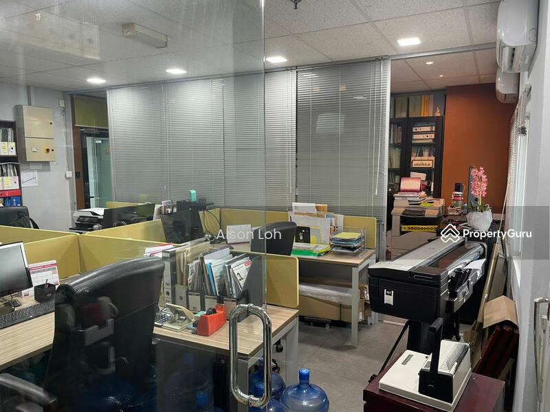Untuk Dijual - Menara Uncang Emas