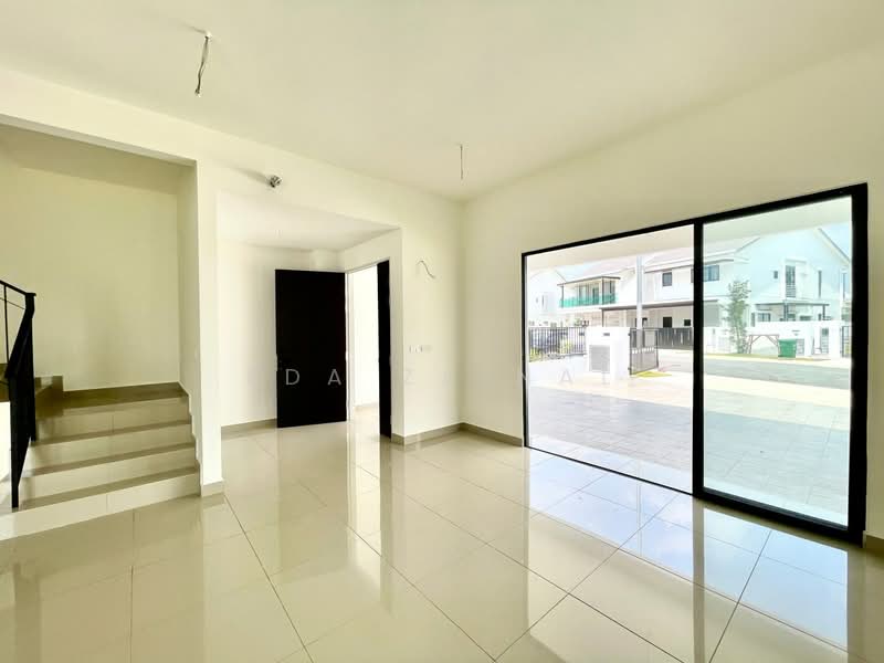 2-storey Terraced House for Sale in Cyberjaya (Selangor) - Eda Zainal - Living Room - PropertyGuru.com.my