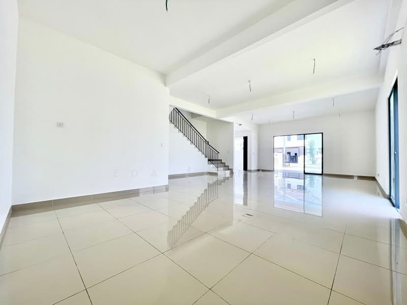 2-storey Terraced House for Sale in Cyberjaya (Selangor) - Eda Zainal - Living Room - PropertyGuru.com.my