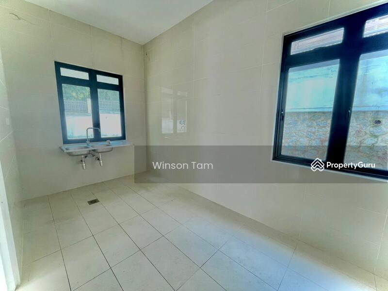 Untuk Dijual - Akira @ 16 Sierra
