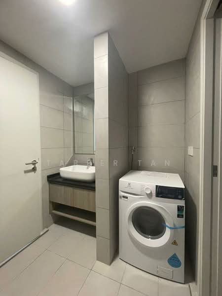 Pangsapuri untuk Disewa di The Atrium - Tabber Tan - Bathroom - PropertyGuru.com.my