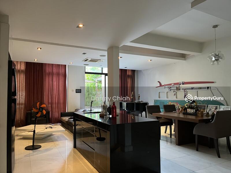 Untuk Dijual - Lake Edge