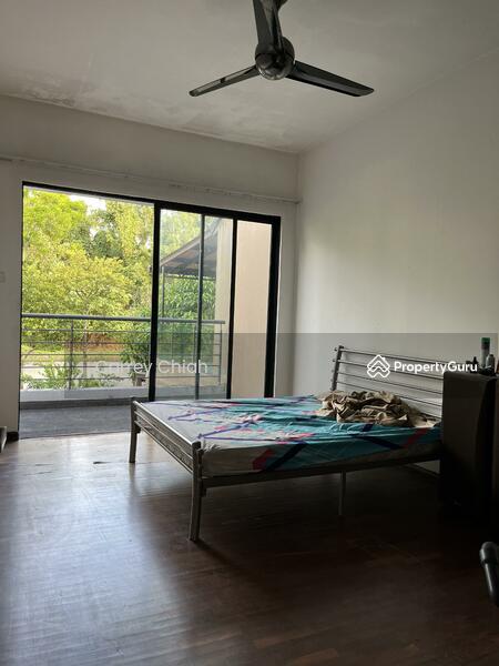 Untuk Dijual - Lake Edge