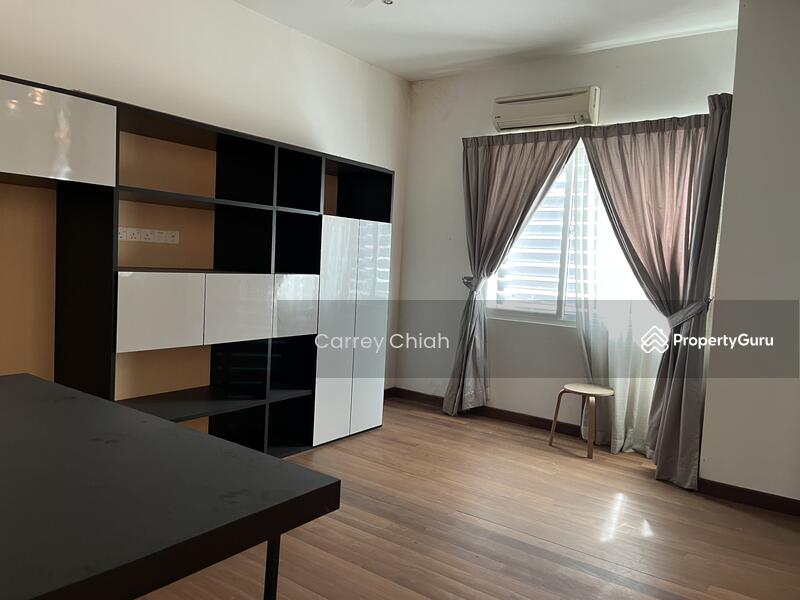 For Sale - Puteri 11