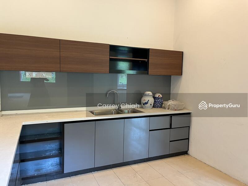 For Sale - Puteri 11