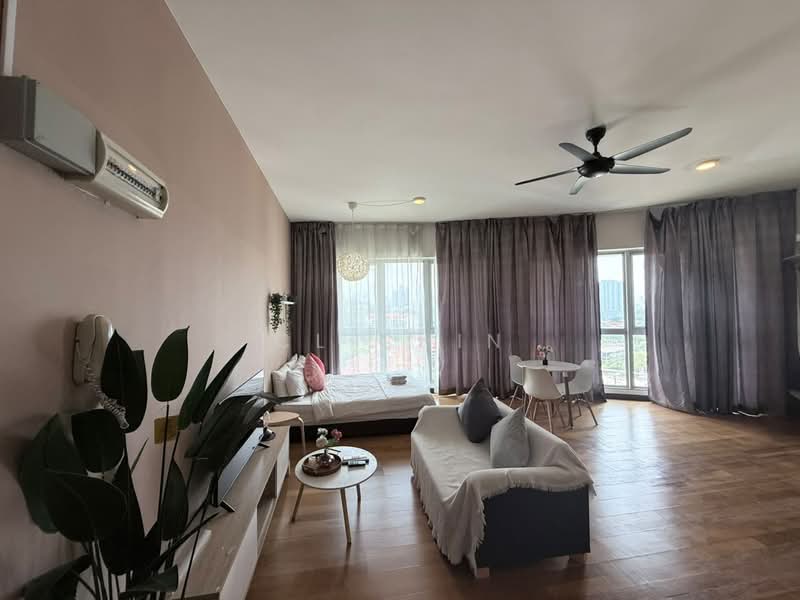 Servis Apartment untuk Disewa di Regalia Residence - CL Chin - Living Room - PropertyGuru.com.my