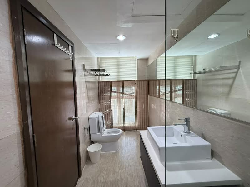 Servis Apartment untuk Disewa di Regalia Residence - CL Chin - Bathroom - PropertyGuru.com.my