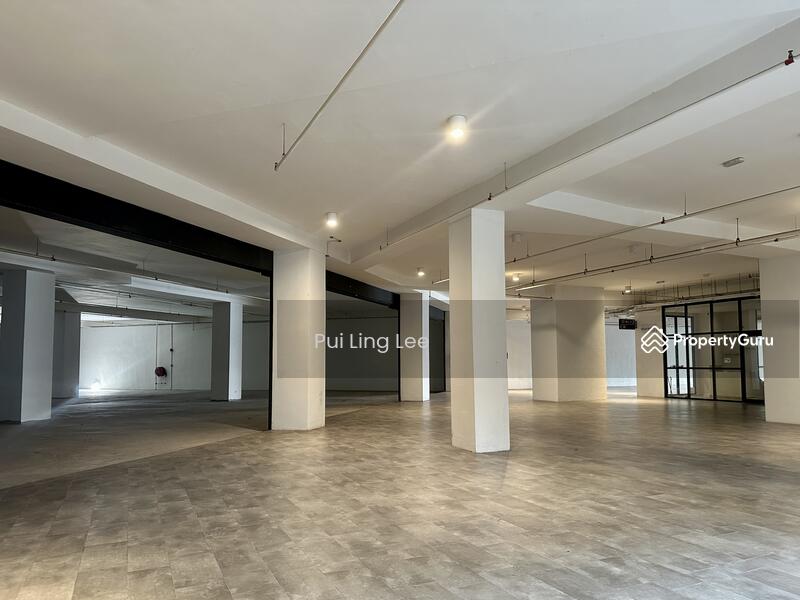 For Rent - Emporis Anchor Retail Shop