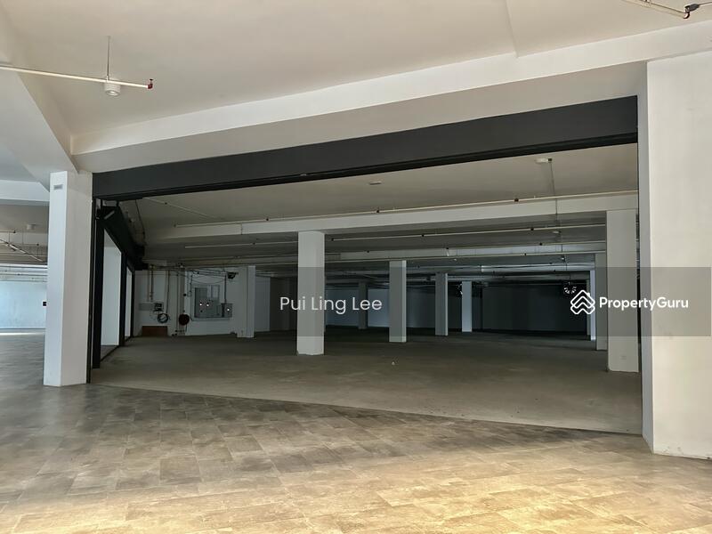 For Rent - Emporis Anchor Retail Shop