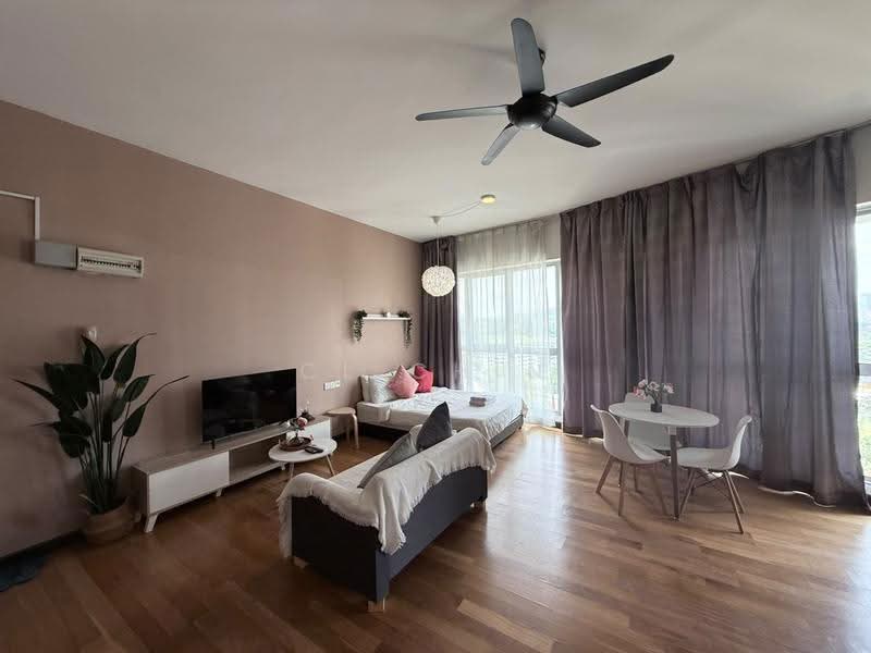 Kediaman Servis untuk Disewa di Regalia Residence - CL Chin - Living Room - PropertyGuru.com.my