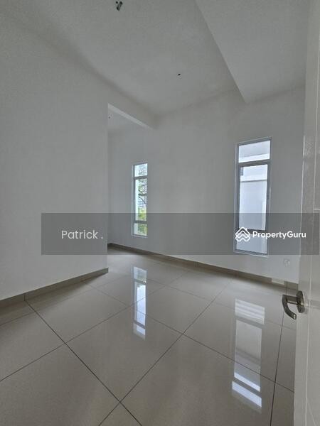 Untuk Dijual - New 3 Storey Bungalow【Worth】Starhill Bukit Gambier Near USM