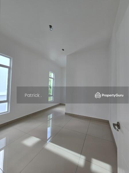 For Sale - No Agent Fee !!! 3 Storey Bungalow Starhill 4200sf Bukit Gambier Near USM