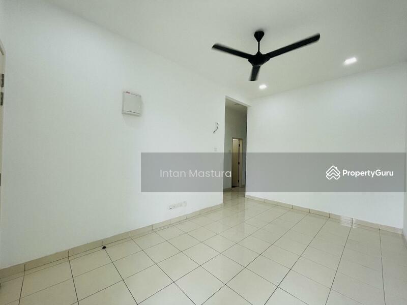 1-storey Terraced House for Sale in Saujana Utama (Puncak Alam) - Intan Mastura - PropertyGuru.com.my