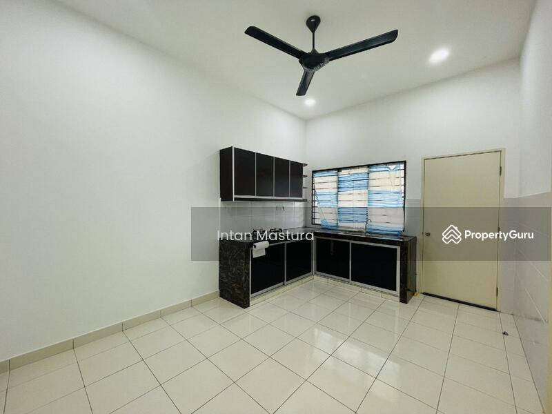 1-storey Terraced House for Sale in Saujana Utama (Puncak Alam) - Intan Mastura - PropertyGuru.com.my