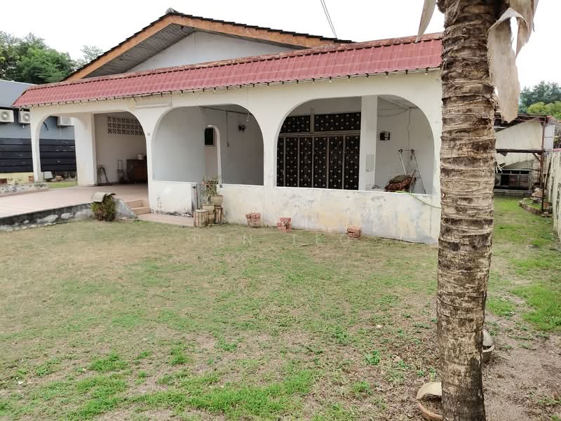 Untuk Dijual - Single Storey Bungalow, Gelugor, Bayan Lepas, Penang.