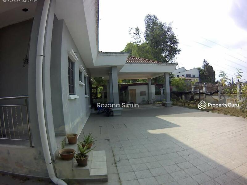 Untuk Dijual - EXCLUSIVE DESIGN, 2STOREY BUNGALOW WITH HUGE EXTRA LAND